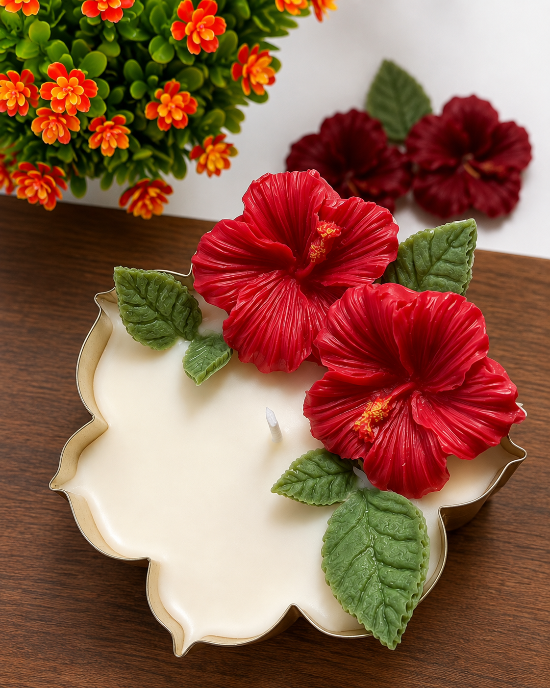 Crimson Hibiscus Floral Candle Urli