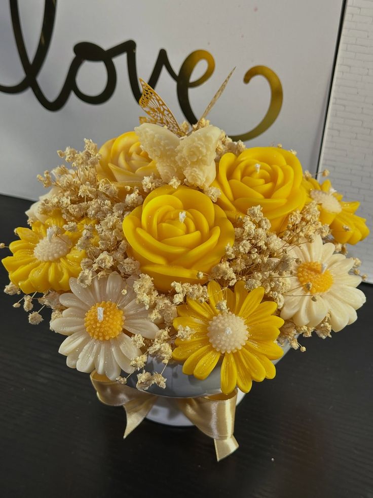 Blooming Glow Candle Bouquet