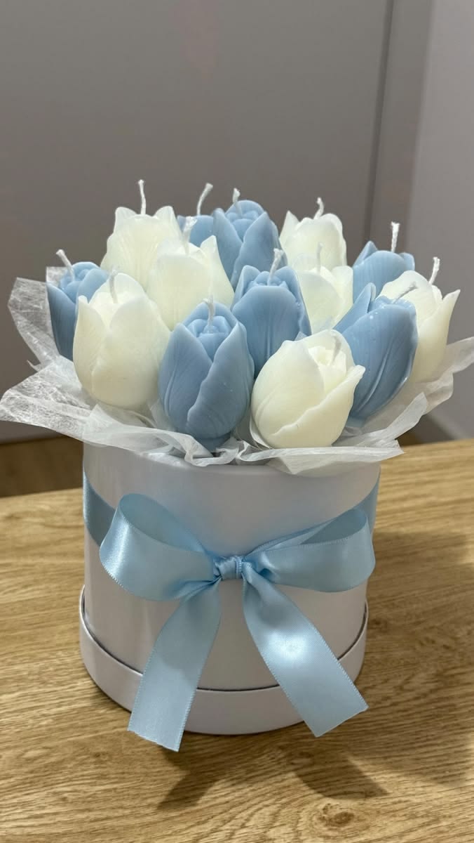 White Blue Bloom Candle Bouquet Box 💐🕯️