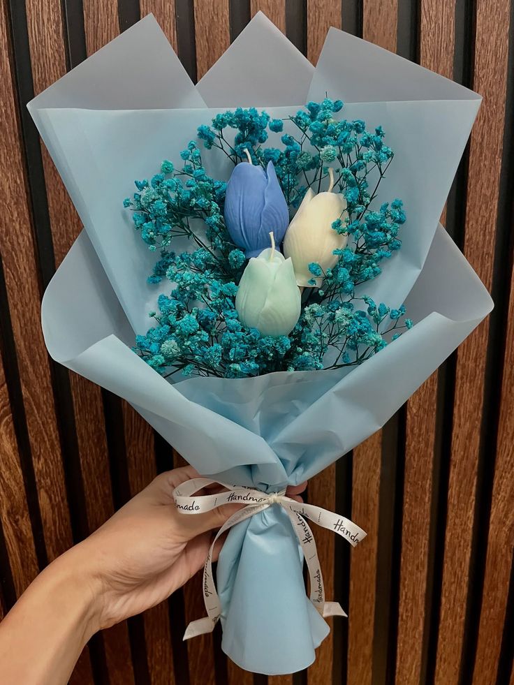Ocean Breeze Tulip Candle Bouquet
