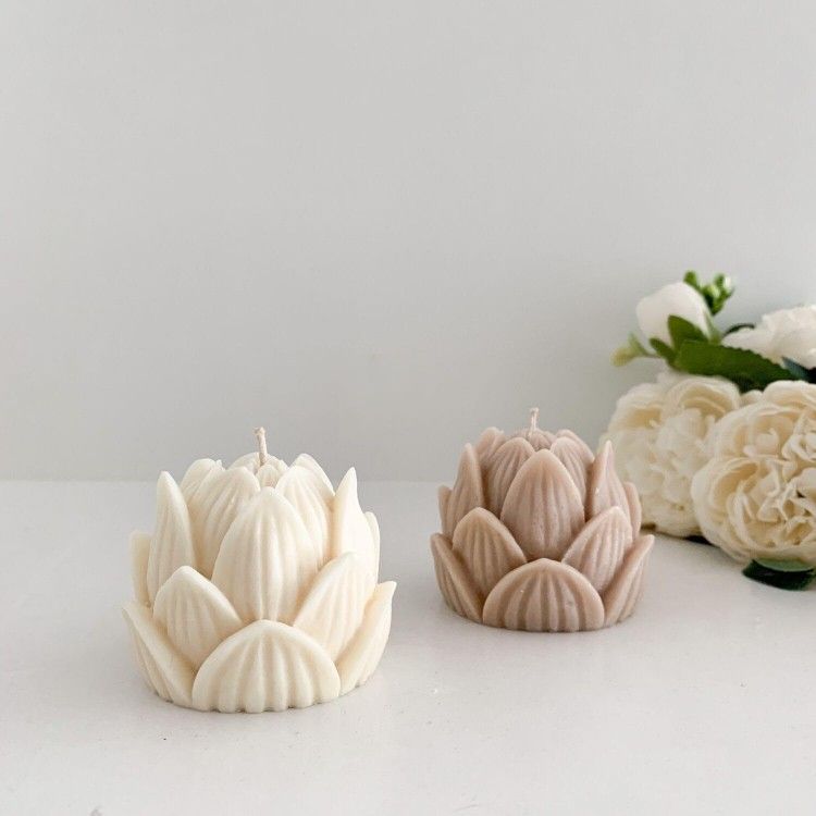 Blush Lotus Candle 🌸🕯️