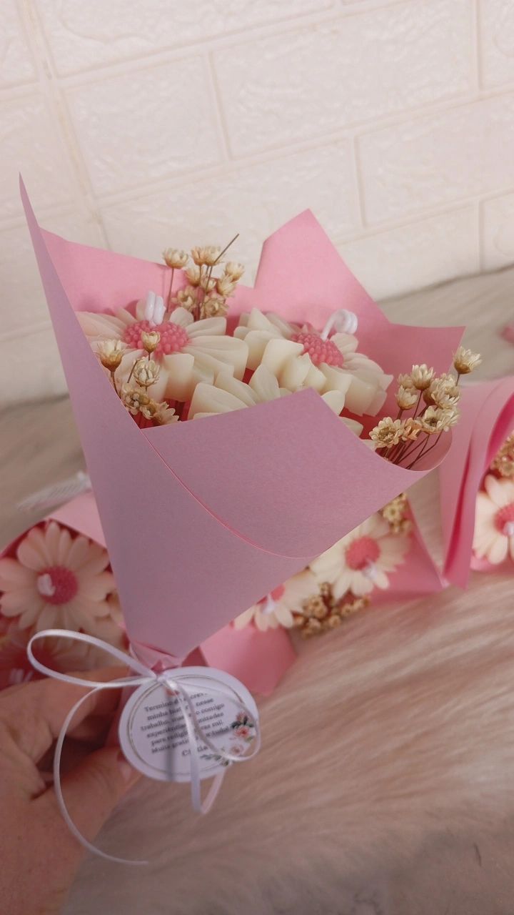 Eternal Daisy Mini Candle Bouquet