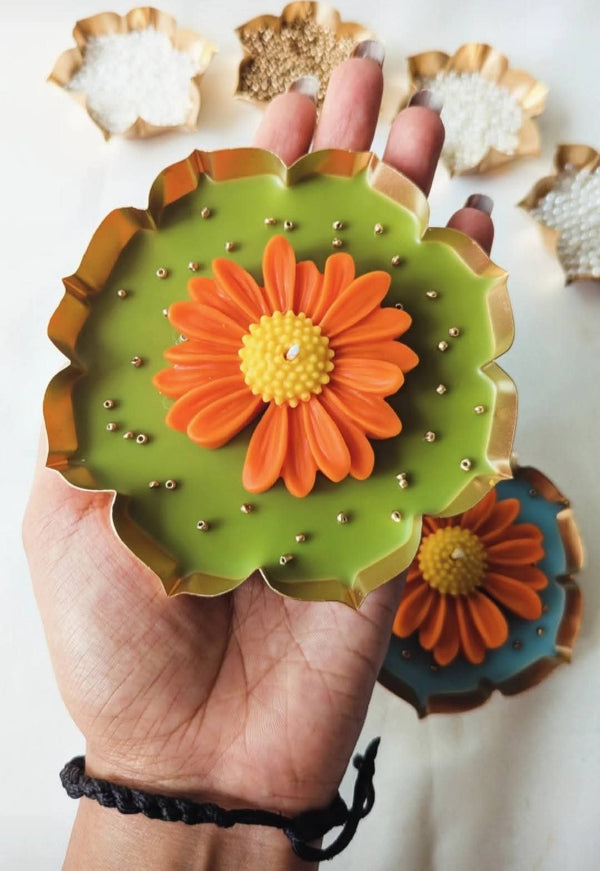 Daisy Urli With Multi colour base