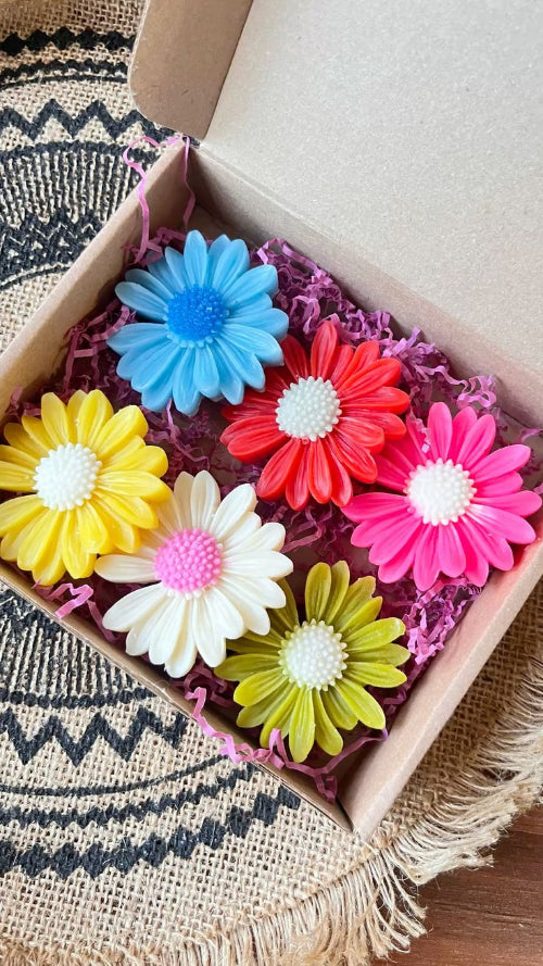 Handmade Daisy Flower Candles | Colorful Floral Decorative Candles | Gift Box for Home Décor & Special Occasions