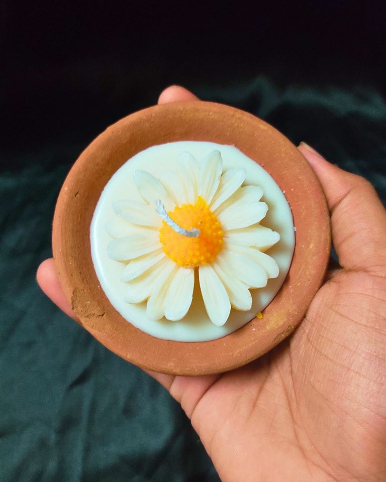 Daisy Diya Candle