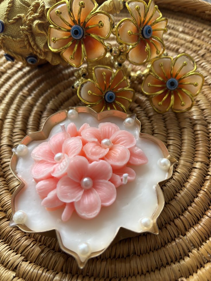 Urli-inspired with Pumeria on top handcrafted design
