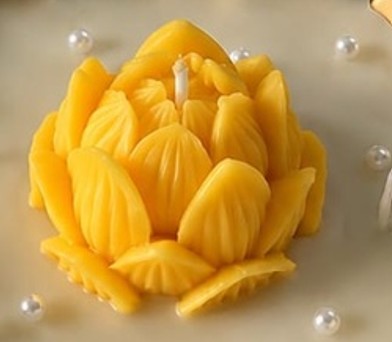 Blush Lotus Candle 🌸🕯️